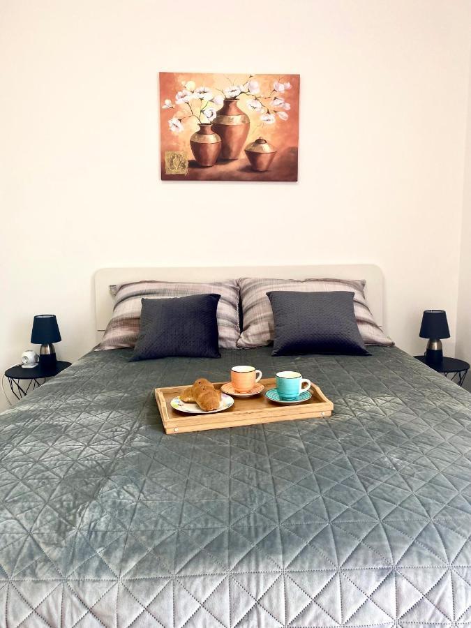 Ema Apartment Póla Kültér fotó